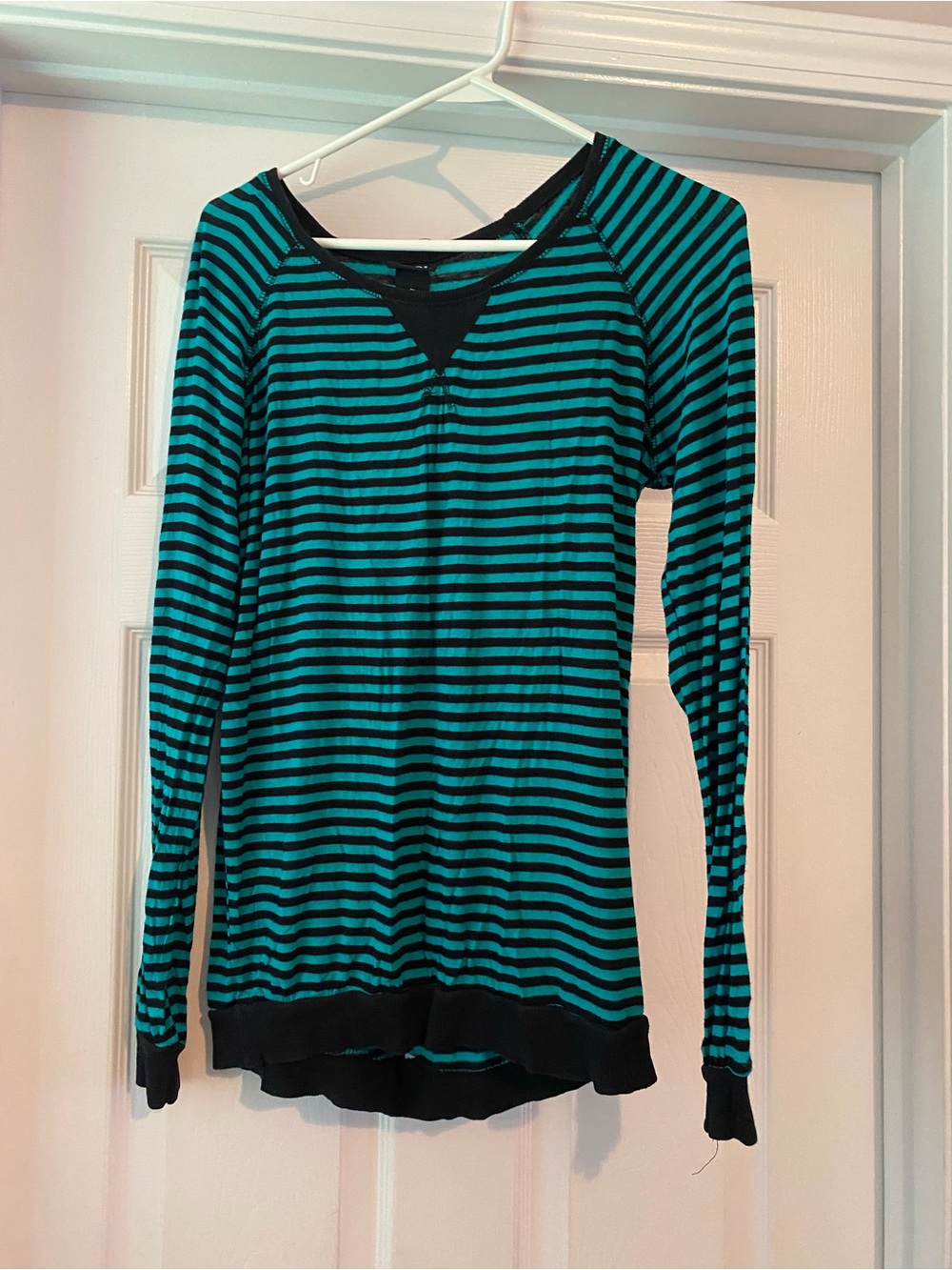 rue21 Teal and Black Striped V-Neck Long Sleeve Top